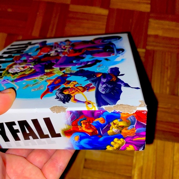 [EN] DC Spyfall board game - Picture 3 of 3